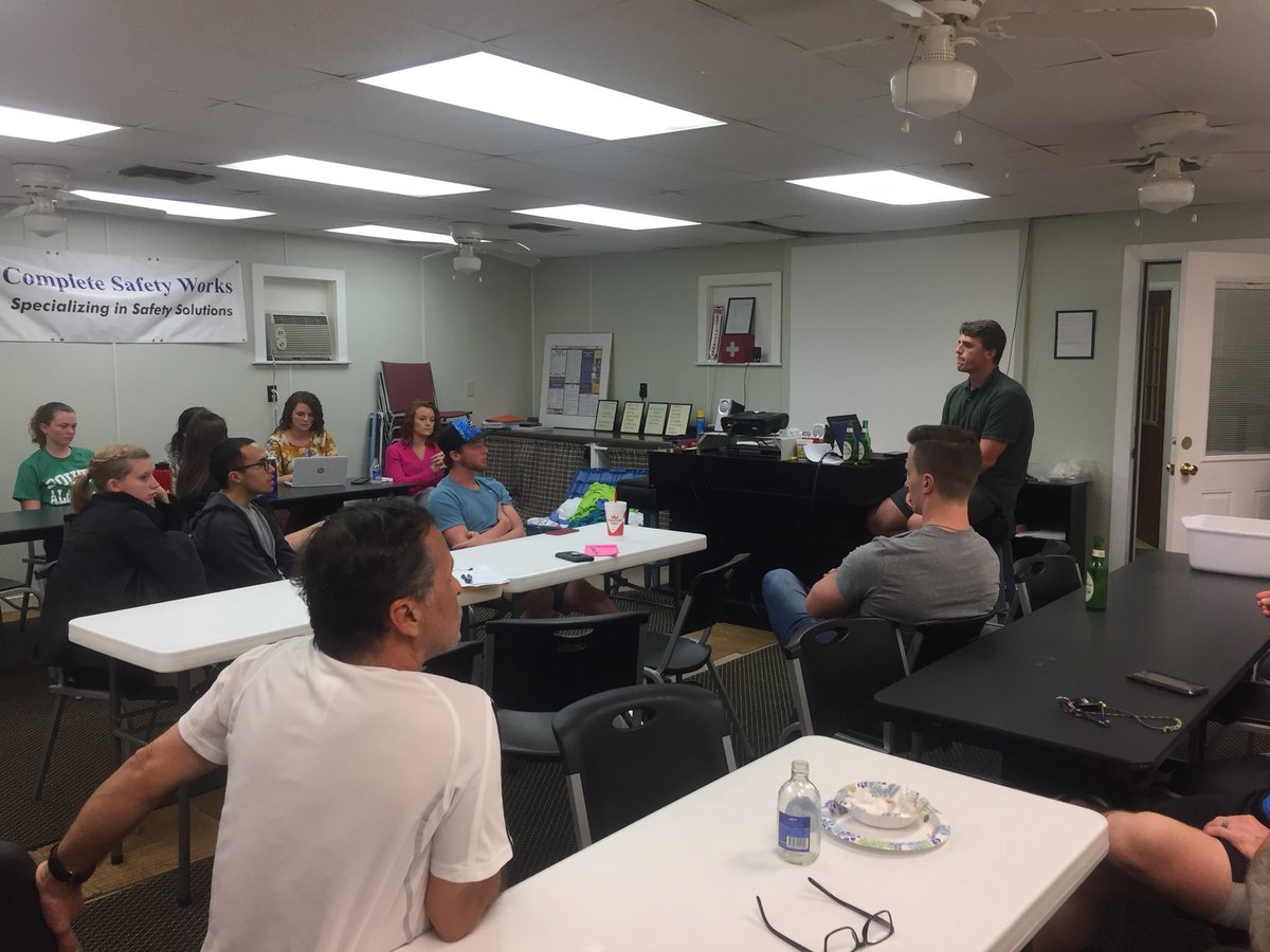 DunbarJonathan's tweet image. Big moves happening for @mobileultimate tonight!