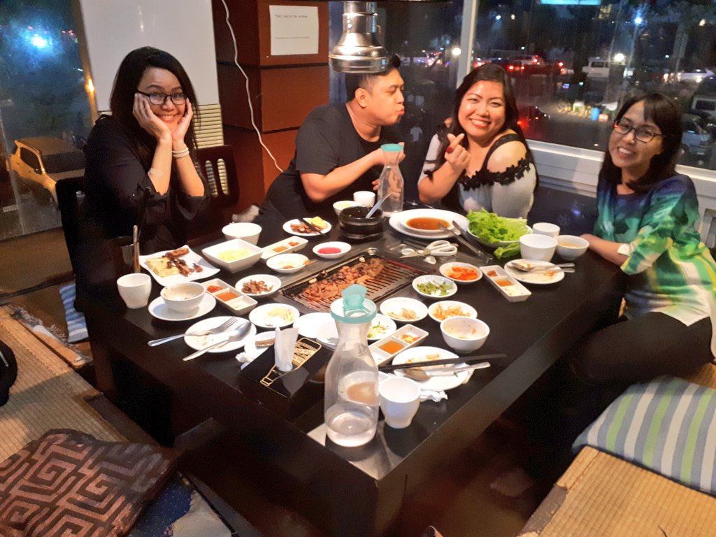 _Call_Me_JJ_'s tweet photo. Good food, even better company! Twas a fun night! 😄🥘☕🍮 @VirgeSalazar
#TalongAtMani #LetGoMoveOn #RealTalk https://t.co/QjAOKLHQ6x
