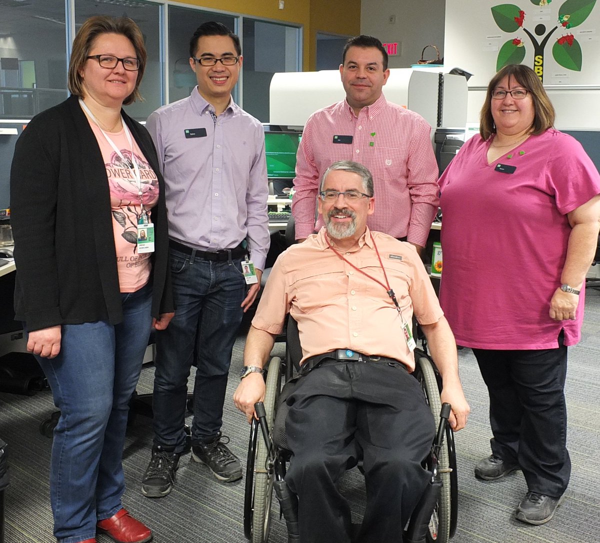 JoeMarchese9's tweet photo. Great to see our TD teams support Anti-Bullying #TDPBOPINK #PinkShirtDay https://t.co/OUip4Sawwu