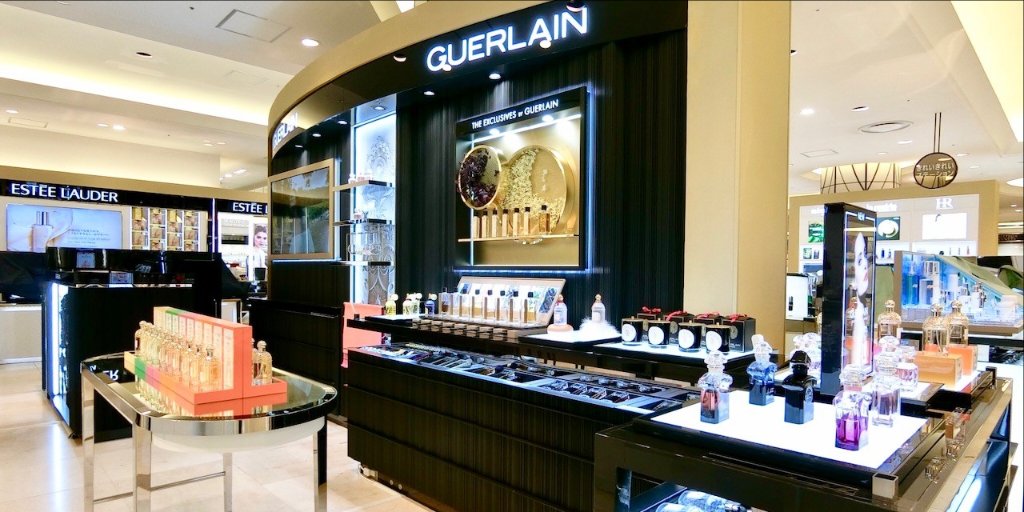 Guerlainjp 本日 阪急うめだ本店 ゲラン カウンターがグランドオープン スペシャルな限定フレグランスや西日本で唯一の取り扱いとなるエクスクルーシブ コレクションもお試し頂けます メイクアップ フレグランス コンサルテーションも実施中です Guerlainjp 本日 阪急うめだ本店 ゲラン カウンターがグランドオープン スペシャルな限定フレグランスや西日本で唯一の取り扱いとなるエクスクルーシブ コレクションもお試し頂けます メイクアップ フレグランス コンサルテーションも実施中です
