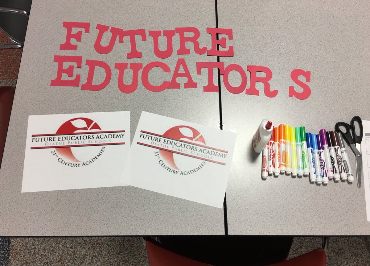 schuberthart's tweet photo. Thank you Future Educators for planning a great welcoming event for our incoming OE Design, Educators, and Civic Leadership Academy 8th Graders! @Olathe21st, @olatheschools https://t.co/cermEpdaQD