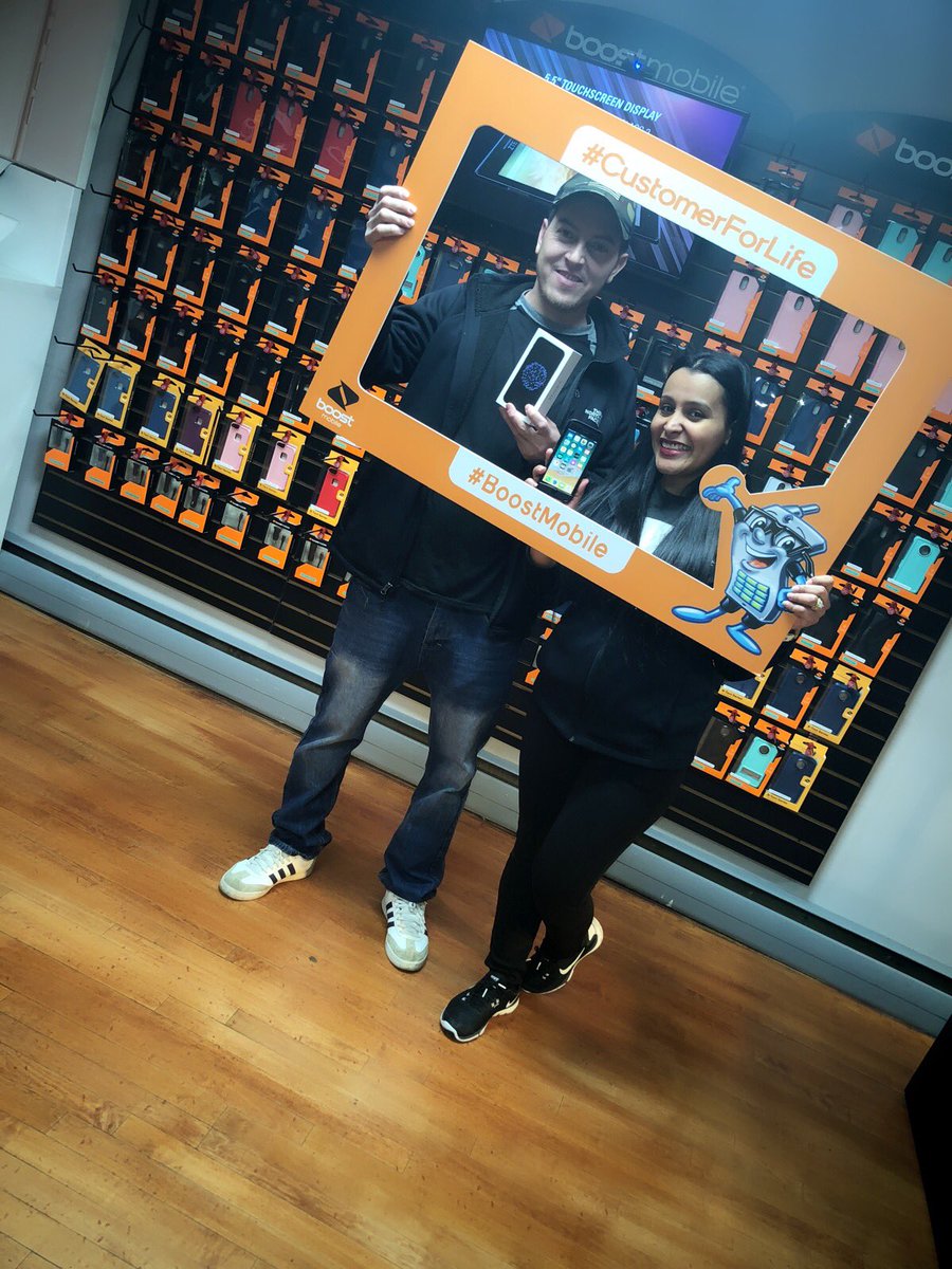 tuvozxpress647's tweet photo. 👋🏼👋🏼 bey MetroPcs Welcome #BoostMobile #BoostNation  #CustomerForLife #Hyperlinkusa @hyperlinkusa @alexhyperlink @joseq_tuvoz @tomla401 @FoyDawn @tomla401 @vfiori56 @jerseyjoe_spg @Team_TuVoz #TuVozMobile 647 😍💪🏼✅📈💰IPHONE 6 32GB 🎊📲🤩 https://t.co/7q7zG3eBps