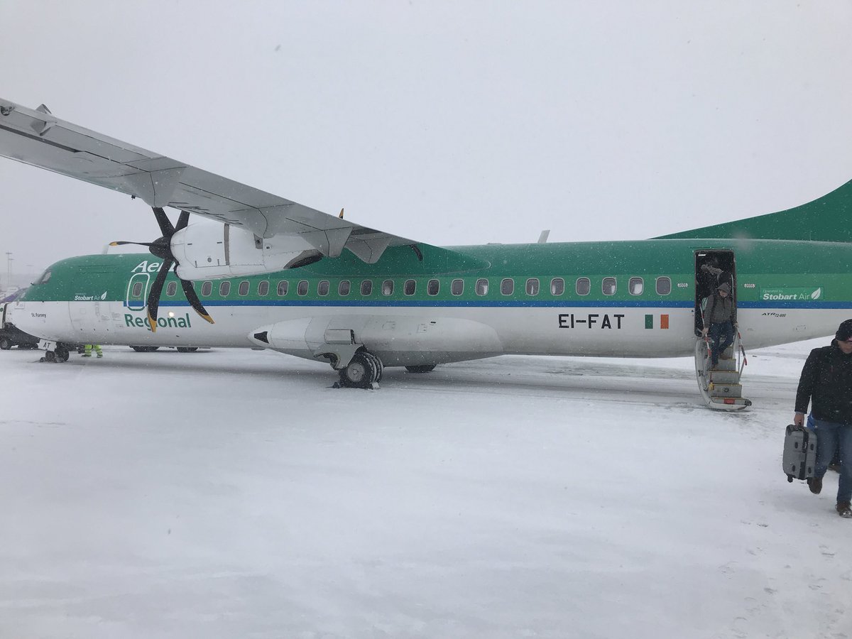auldgrump's tweet photo. #StormEmma thanks @AerLingus , now sitting at home drinking wine and watching the storm.🍷⛈ https://t.co/3VBTDEM4Gp