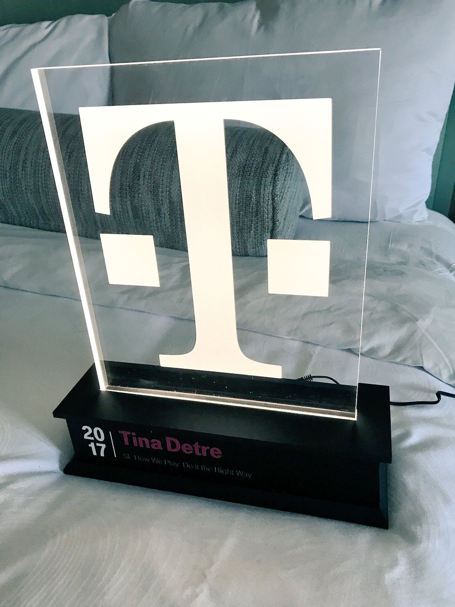 TiNaDeTre's tweet photo. Holly cow!! So this just happened!!! My Bossman @MrDennisJones recognized me for representing the T-Mobile value of “Do it the right way!” in 2017. So honored and humbled to be recognized in front of the Southeast Leadership team! ☺️❤️❤️❤️❤️ https://t.co/kBc6wtkikU