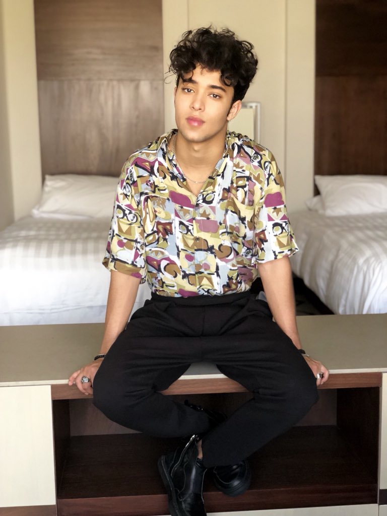 ¡ES MI CUMPLEAÑOS! wohoo #19 🎈Last year of being a teenager 😳.. Thank you God for another year of life.