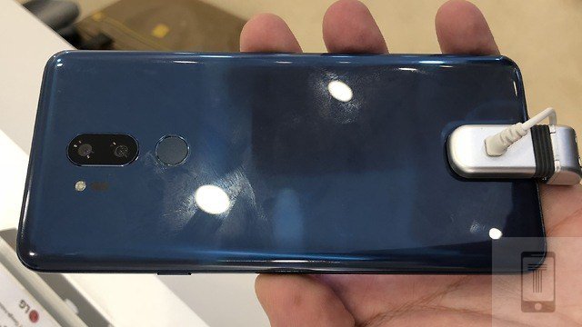 Gizchina's tweet photo. Unreleased LG G7 Neo spotted at MWC 2018 #LGG7NEO #LGG7 #MWC2018 https://t.co/XujxxFpFDd https://t.co/AtJQfKMft8