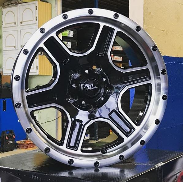 onlinetires_com's tweet photo. No need to pace yourself and wait… get your set of Pacer wheels from https://t.co/g31AkgZg3p  TODAY! 

#wheels #onlinetires #wheelwednesday #pacer #pacerwheels

Shop here: https://t.co/8qhgsUAHVw https://t.co/kInPfAVmjU