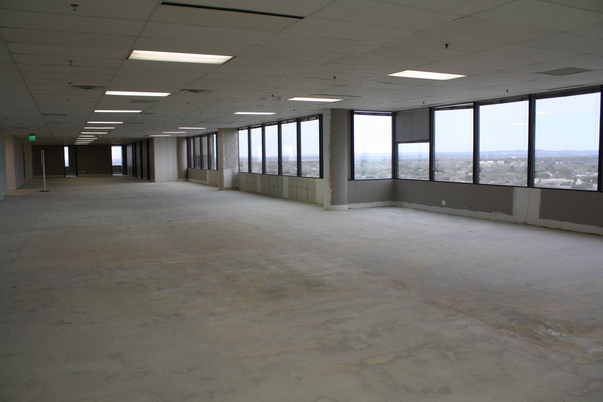 CBRESATX's tweet photo. Full Floor Shell #OfficeLease NW #SanAntonioCRE views of #SoTXMedCtr &amp; Downtown skyline - https://t.co/l5KC0SHXs0 https://t.co/9owrNrQPIy