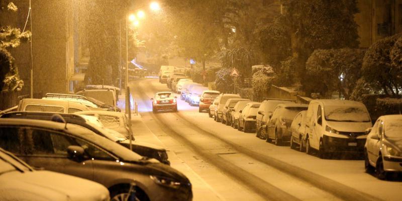 Nice_Matin's tweet photo. On fait​ le point sur les perturbations à cause de la neige​ à Nice​ à minuit https://t.co/HdpOb70Yun https://t.co/K6UvNz84it