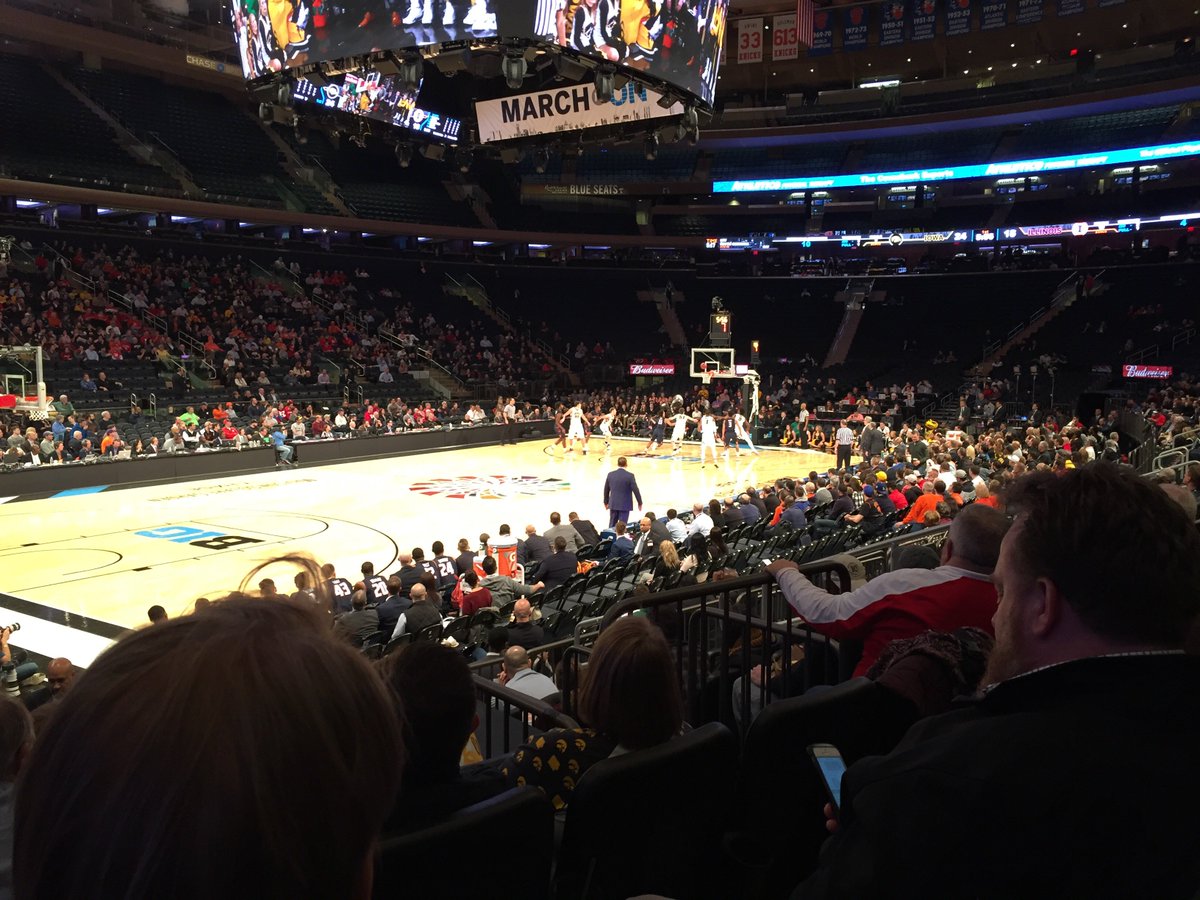 Geus33's tweet photo. @B1GMBBall @B1GMBBall@B
First time in #MSG wonderful experience 
#the3dutchmen https://t.co/pIe8RuLyVA