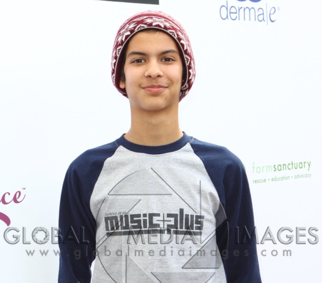 Xolo_Mariduena's tweet photo. #AwkwardMe. 😬 https://t.co/uDxtt2Qath
