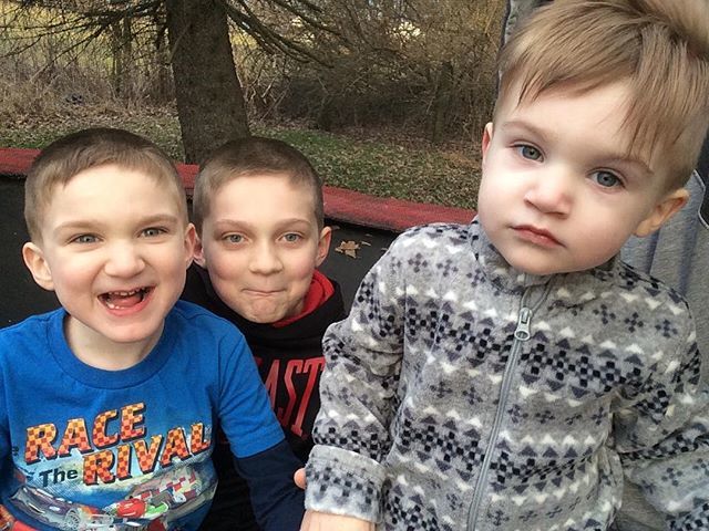 DustinGessel's tweet photo. Got my work done early &amp; played with these monkeys this afternoon. #50infebruary #workhardplayhard #mymonkeys #baseballweather https://t.co/cxx0a7H5G9 https://t.co/2xB6QHJI6o