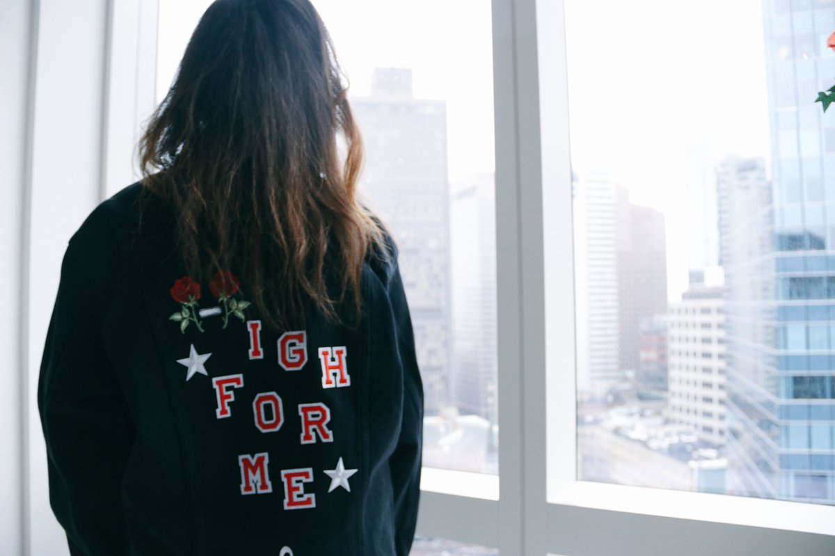 alohaneelu's tweet photo. I promise to wear this at your concert this Friday !!! @iamolivianoelle @SonyMusicU #highforme https://t.co/G5XYSo87oJ