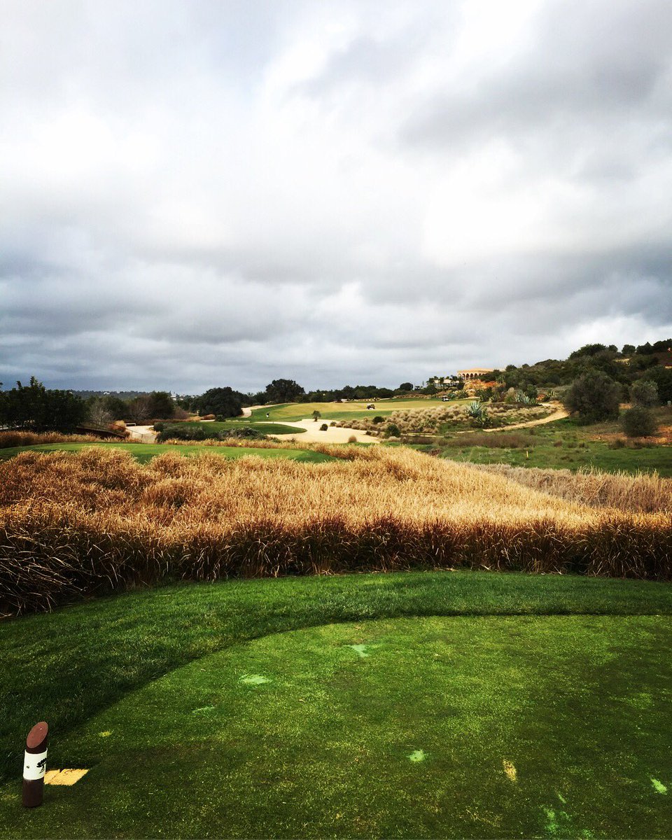 LewisThompson_'s tweet photo. Cloudy over Amendoeira 🏌🏼🇵🇹 #FaldoCourse https://t.co/2Ze3gC6VwZ