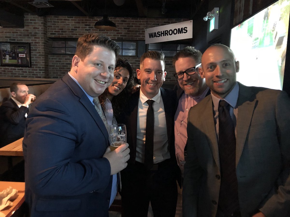 SALucenti's tweet photo. Great turnout at the #YASC @Advocates_Soc Pub Night. Thanks to @HooligansBarrie for the grub and our sponsors @ExJurisADR @bdodunwoody and @Larrek_ https://t.co/IYV6MiOpkS