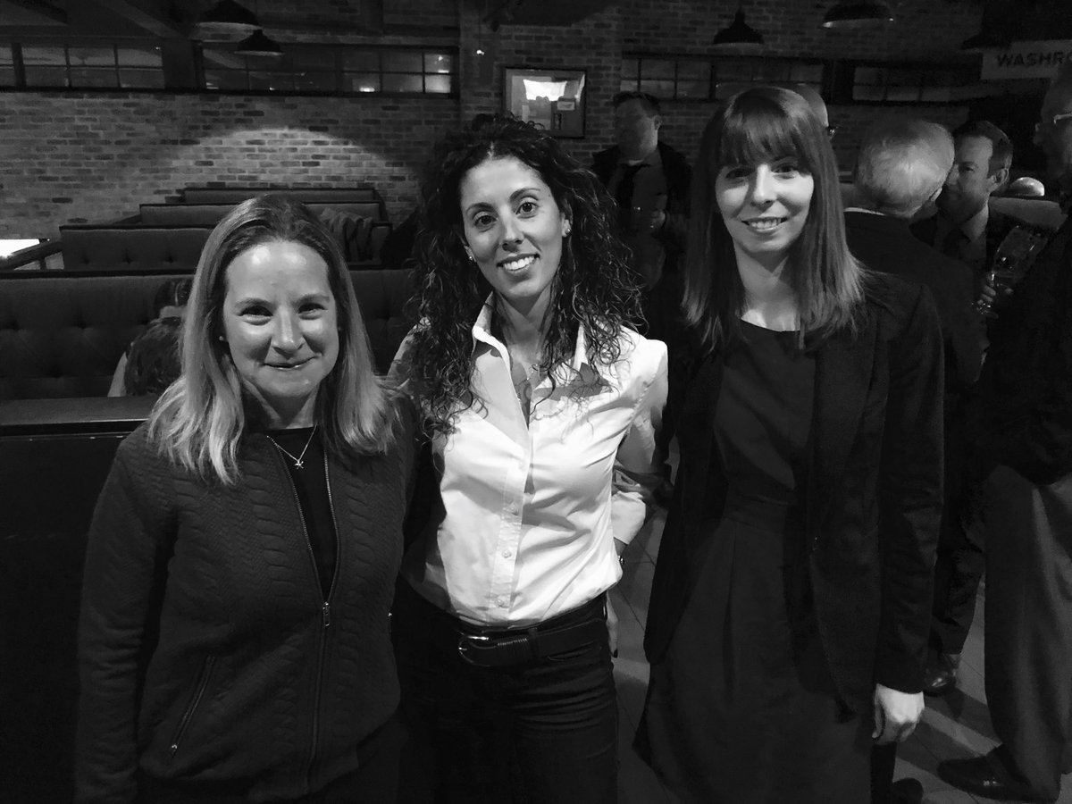 SALucenti's tweet photo. Great turnout at the #YASC @Advocates_Soc Pub Night. Thanks to @HooligansBarrie for the grub and our sponsors @ExJurisADR @bdodunwoody and @Larrek_ https://t.co/IYV6MiOpkS