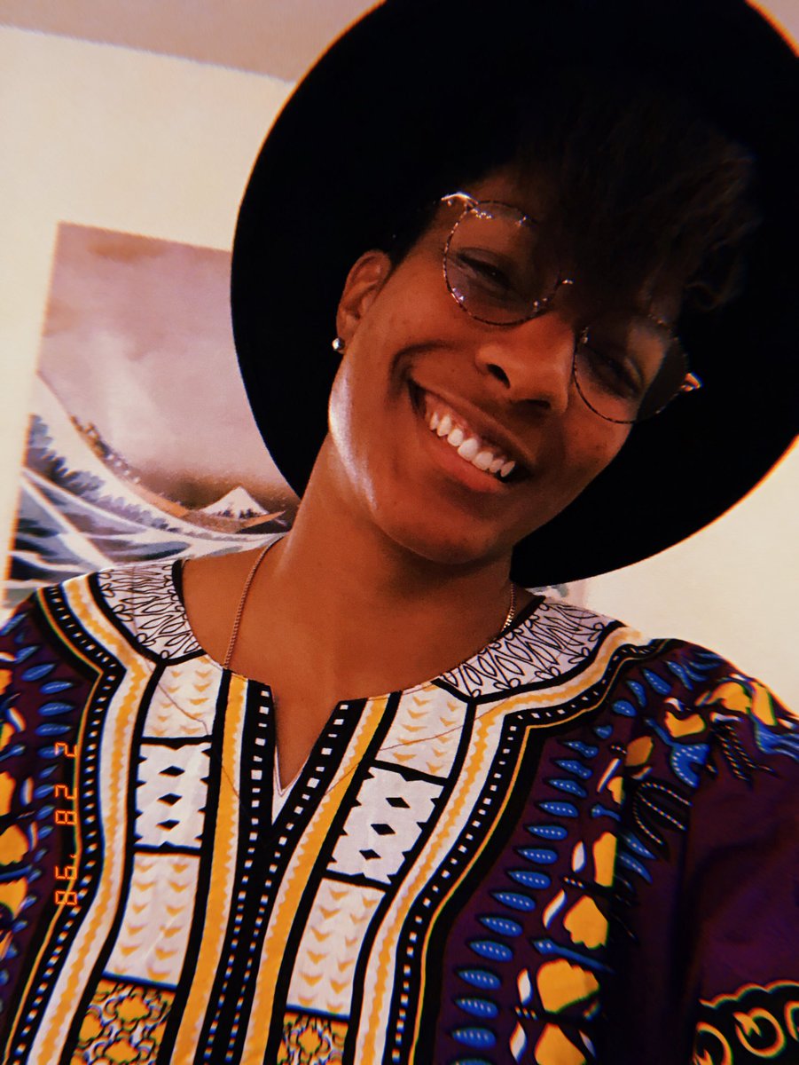 Thought I’d end #BHM with a couple dashiki selfies bc why not #WakandaWednesday #ForTheCulture