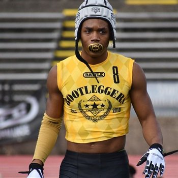 outofboundst's tweet photo. Coming in at #26 on our list of top #Vols prospects is a Defensive back from Louisiana who has seen his recruitment soar of late. #26 is @ish_burddd (Ishmael Burdine) of Slidell, LA view his bio, grade and highlights here:https://t.co/w1uecvFBiV https://t.co/oFpD0vOqNq