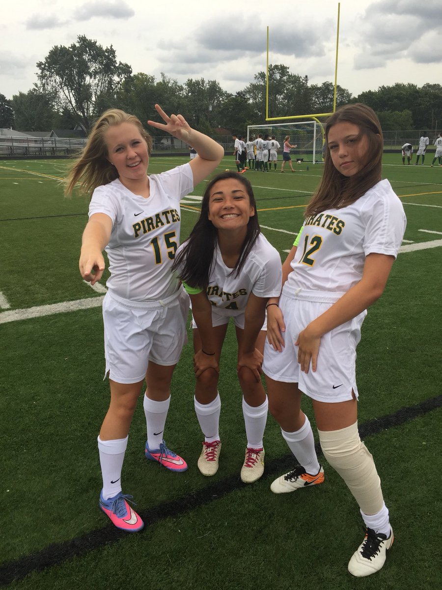 _katiewang's tweet photo. @marissa_volstad happy birthday honey!!❤️ I hope it’s great😊 https://t.co/P3Vzds6hZn