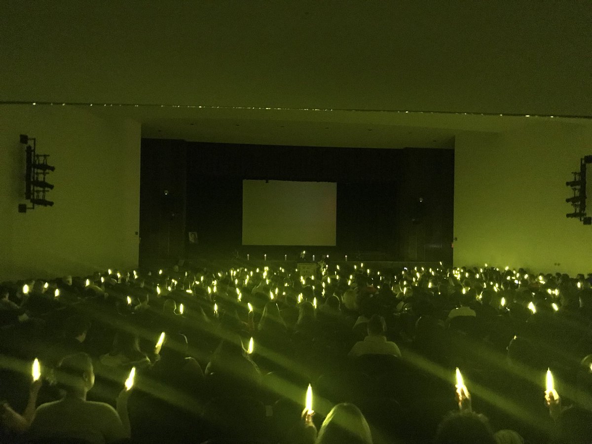 ParamusCathHS's tweet photo. Tonight, we light the room for you, Nicole. The girl who was a light in the lives of everyone who knew her. “The world will be a darker place without you.” 🙏❤️😇 #MiniNikki https://t.co/kEWFp8WXt3