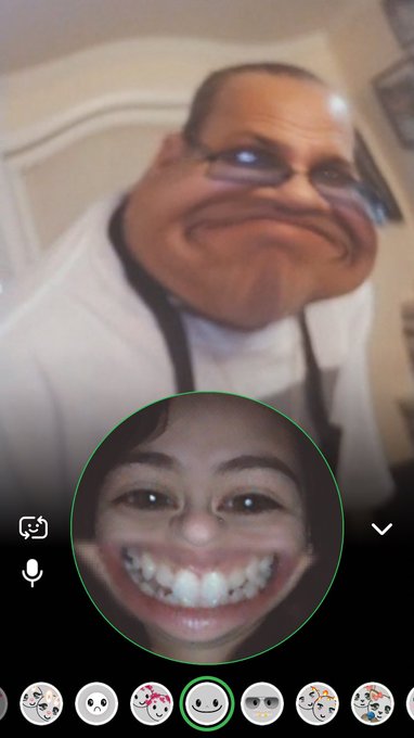 Alexandraaaa 💋 - 1 pic. I love talking to my family that’s in Virginia ❤️ miss them so damn much! https://t.co/SDZvGZ9RfV