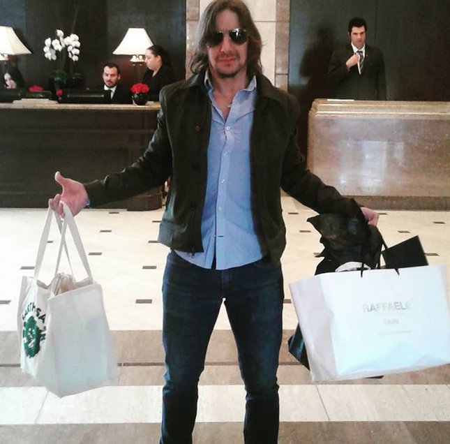 Swag: <a href="/MikeStoyanov/">Michael Stoyanov</a> #Billions #secretroomevents #GiftLounge <a href="/InterConLA/">InterContinental LA</a>