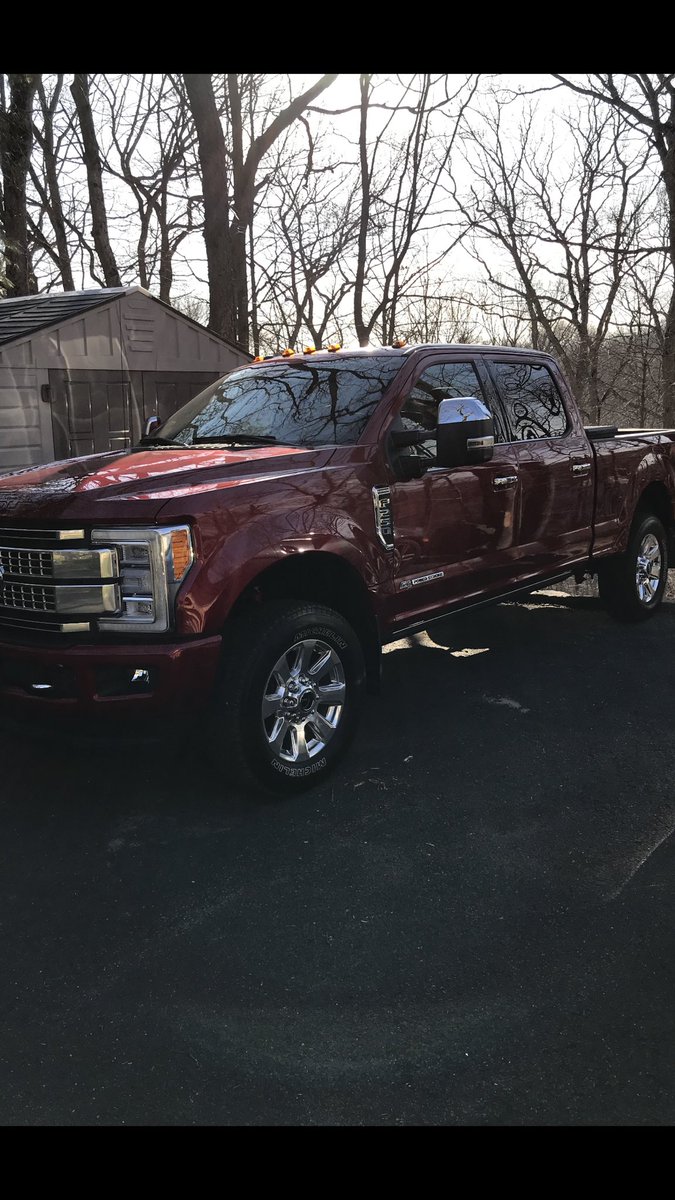 CarlHigbie's tweet photo. Had to get a new truck, so I replaced my #AllAmerican 2011 @Ford F-250 with... An all-American 2017 F-250. Why? ‘Murica, that’s why. 
And thanks  @realDonaldTrump for bringing their factories back to USA. #NoHybrids #EatMeat #RepublicanRed https://t.co/9r9kYXKBTU