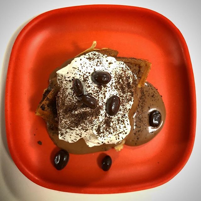 myqroft's tweet photo. The StarHub Miami waffle! Chocolate mousse, hazelnut whipped cream, dusted w/ crushed dark chocolate covered espresso beans, w/ some whole for garnish. :) #WafflesAfterWork #MiamiTech https://t.co/2e2kl5S4B8 https://t.co/VPnQmvya4Y