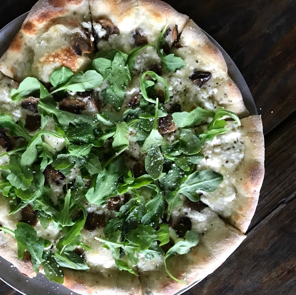 MinasMiami's tweet image. It’s #pizza night &amp;amp; this truffled deliciousness is exactly right! #MinasPizza