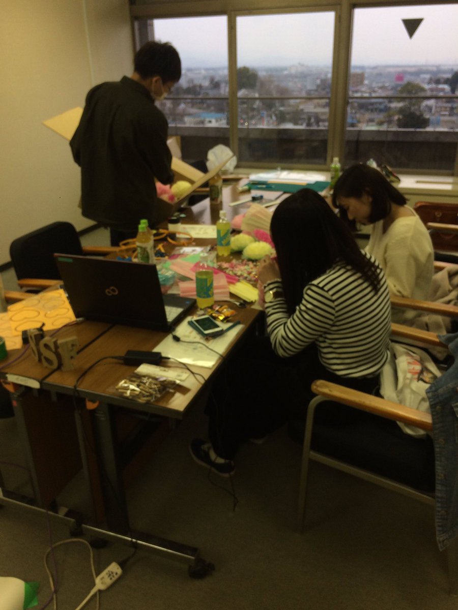 oppeseSAYAMA's tweet photo. 3月18日（日）のイベント実施に向けて、会場装飾用の飾りを鋭意制作中！
どんな装飾になるか乞うご期待！
#SSF #おっぺせさやま  #さやまスイーツフェス https://t.co/sZ3dthngLV