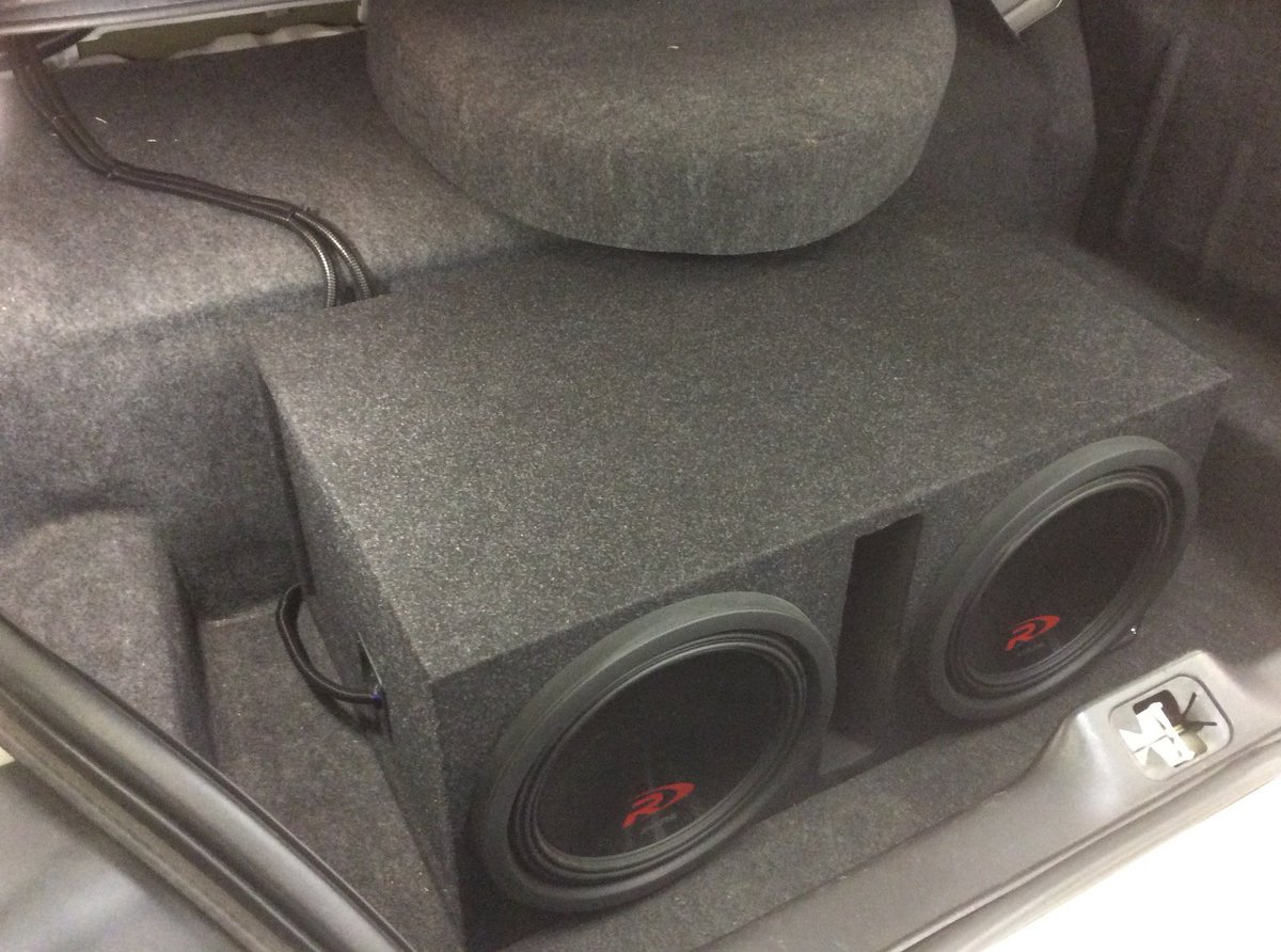 CCSDayton's tweet photo. This #Ford #CrownVic might look like something that your grandfather would drive, but this one can really pump out the bass! That’s because we recently installed an @AlpineUSA PDR amplifier &amp; a pair of Alpine Type R subwoofers loaded into an @AtrendUSA ported enclosure! https://t.co/YZRpVOimZ2