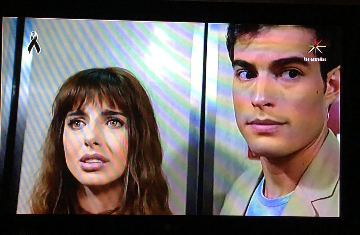 Y ahora ? Que irá a pasar entre #JuanaVictoria y #Sebastian en ese elevador 😳😜😱<a href="/DaniloCarrera/">Danilo Carrera</a> <a href="/michellerenaud/">Michelle Renaud</a>