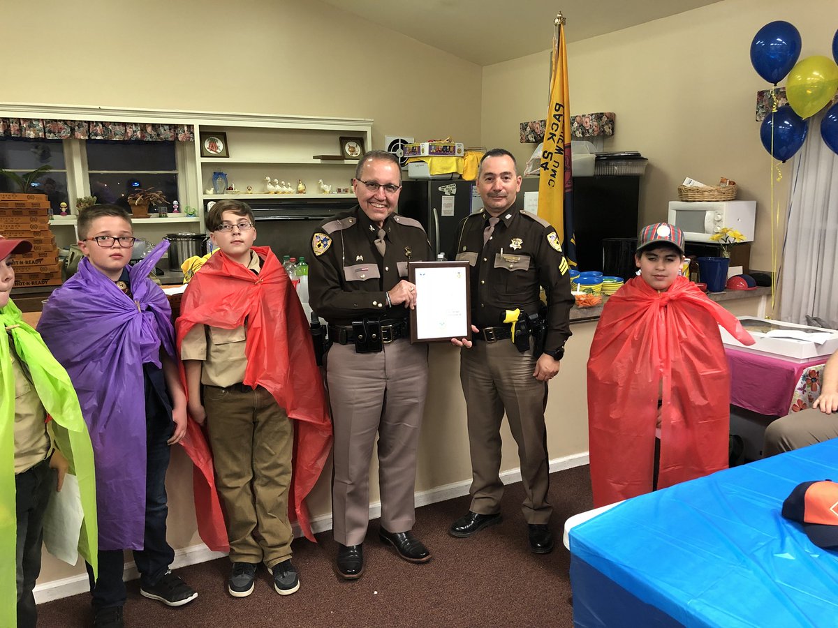 sheriffjohnward's tweet photo. Sergeant Crim and I enjoyed visiting with the Webelos and Arrow of Light Den of Lincoln Trail District 24.  Great to see these future community leaders. https://t.co/PuLSoWUG9b