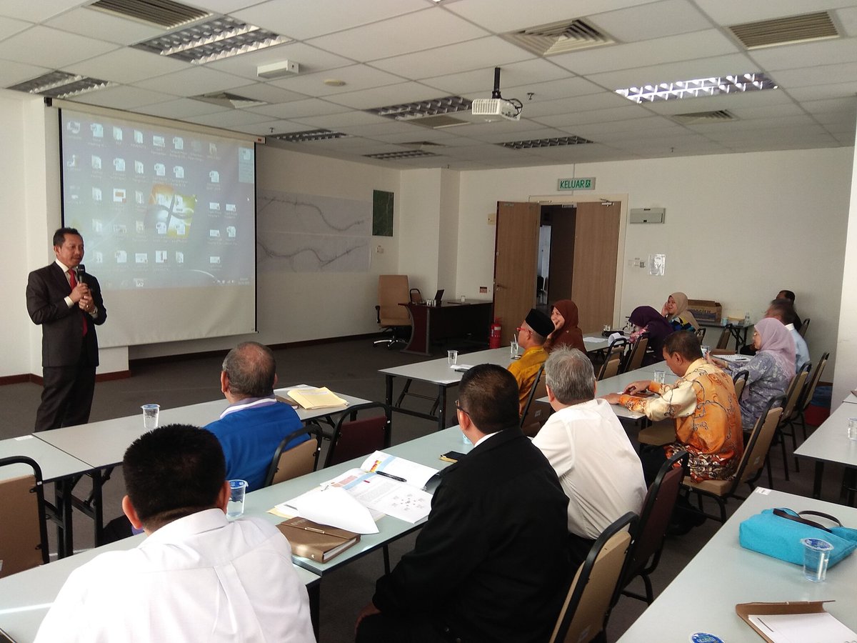 Kini sedang berlangsung Bengkel Enterprise Risk Management (ERM) CPAB Bil. 1/2018 yg dirasmikan oleh PK <a href="/JKRCPAB/">Caw. Perancangan Aset Bersepadu, JKR Malaysia</a>, YBrs Ir <a href="/abhamidjkr/">abhamid</a> di Menara PJD.