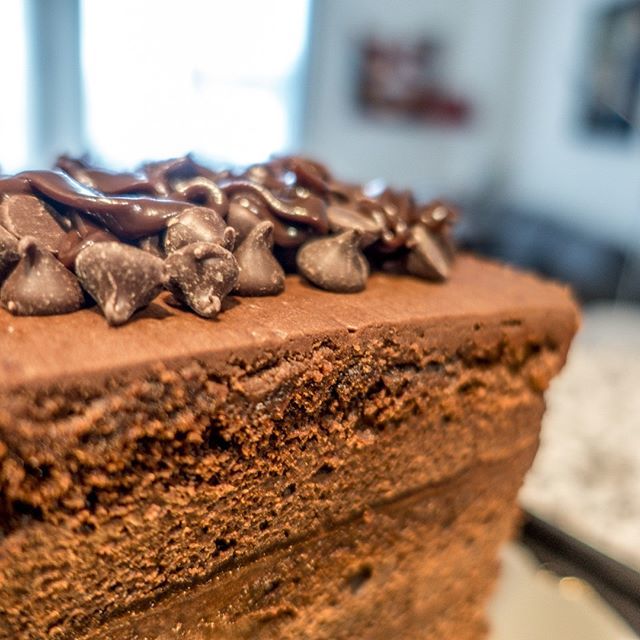 markusantonwolf's tweet image. @joan_wolftan_ remember this one? #thinkso #cake #awesome #sweets #cake #chocolate #chocolatecake #giradelli #giradellichocolates #sanfrancisco ift.tt/2F0R22T