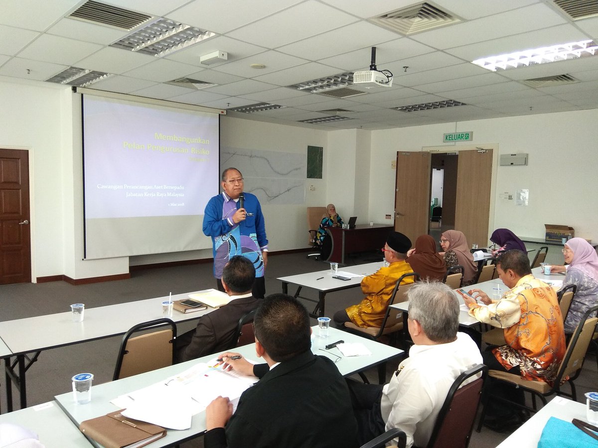 Bengkel ERM CPAB Bil. 1/2018: Taklimat Pengenalan ERM oleh penceramah jemputan, YBrs Ir <a href="/YaakobALatifCKE/">Yaakob</a>