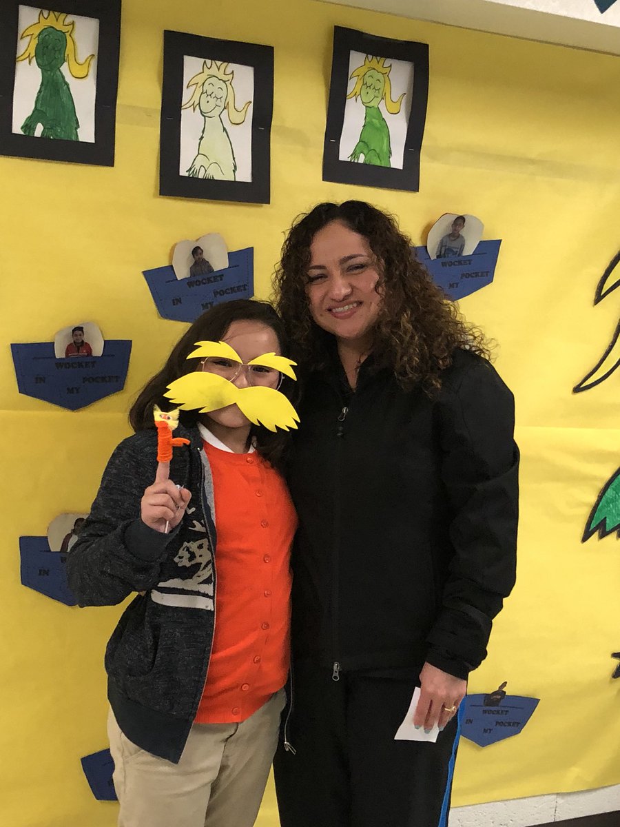 episdleelibrary's tweet photo. Our Dr. Seuss themed Cozy Slipper Family Book Club was great. Students dressed up, decorated the hallways and got free books. #episdlibraries #leelions https://t.co/MVW5ozSgGF