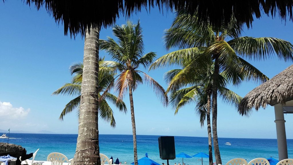 _ericalucau's tweet photo. This day last year. #DR2017 #Sosúa https://t.co/dKO95V4cgQ