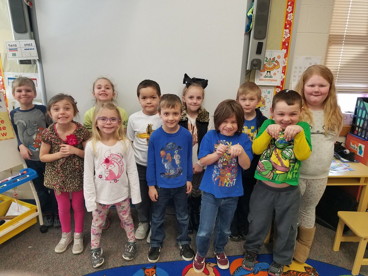 educ8er2's tweet photo. We are having a great week celebrating Dr. Seuss. This was animal day. @StarCenterElem #gostarcenter https://t.co/8YNMhW2YjN