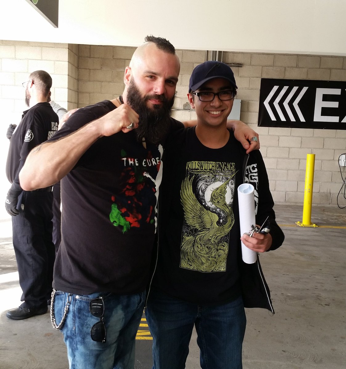 chrisgu67's tweet photo. Some good times in Anaheim with @EyeAgainstI and @kseofficial #killthrax https://t.co/U4YGK1K2AG
