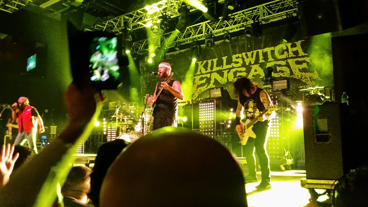 chrisgu67's tweet photo. Some good times in Anaheim with @EyeAgainstI and @kseofficial #killthrax https://t.co/U4YGK1K2AG