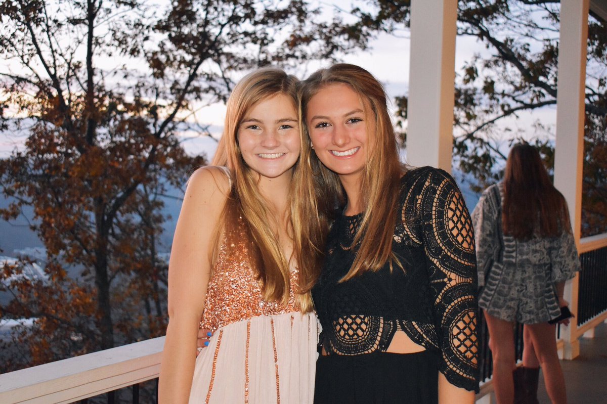 landie_mcbrayer's tweet photo. Happy bday Alex!! Love you lots💗💗💗 @smith_alex15 https://t.co/z3B3ls6Tnm