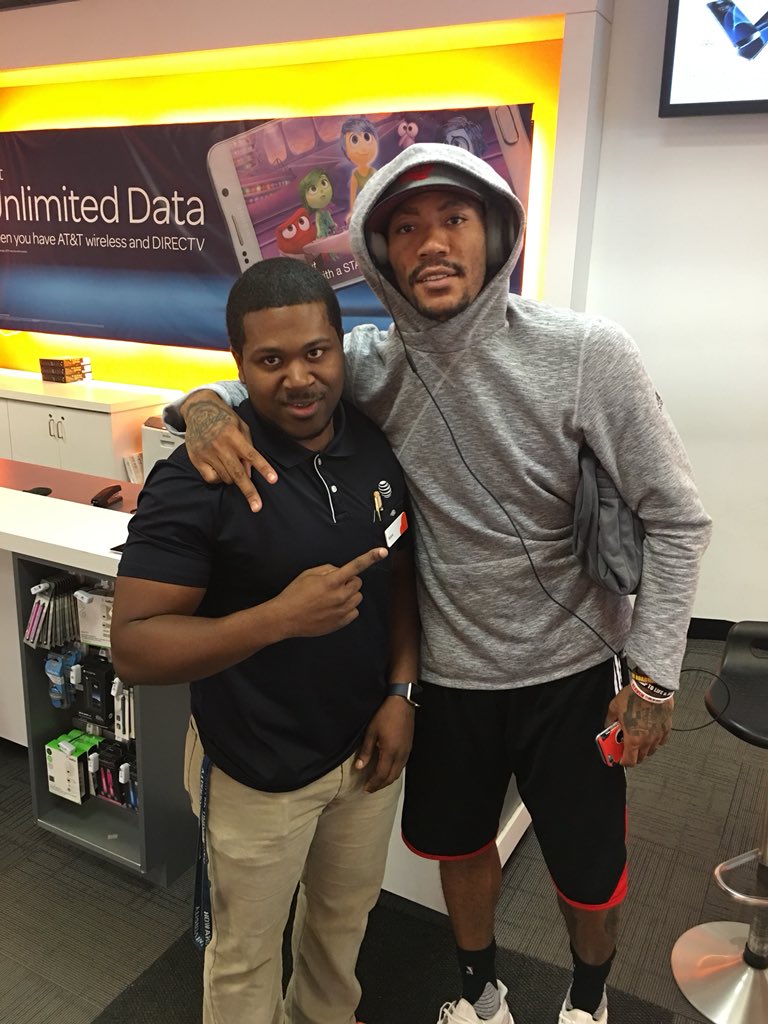 As AT&amp;T’s unofficial official celebrity consultant I’ll give you guys one more exclusive. Me and my guy <a href="/drose/">DZY</a> when he stopped by the store. As a bulls fan I almost lost it 😂😂 #RSC1808 #Teamwakanda