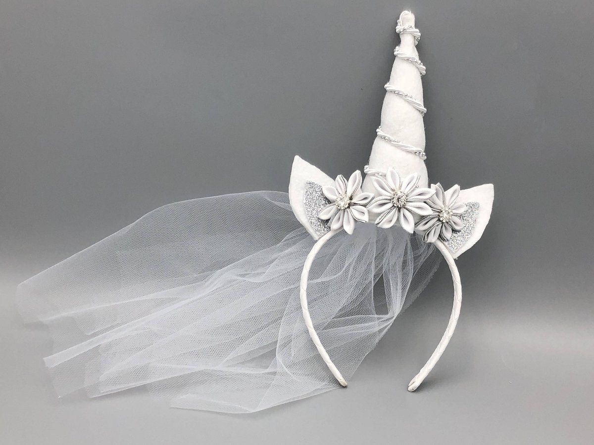 LolaCrystals's tweet photo. Excited to share the latest addition to my #etsy shop: UNICORN BRIDE VEIL Headband w/ tulle veil, silver, white, Bachelorette, Costume Accessory, Birthday, Adult, Toddler https://t.co/wS9wzi7QBe #accessories #hair #headband #white #bridalshower #silver #unicornbride https://t.co/9rKKC4cNxg