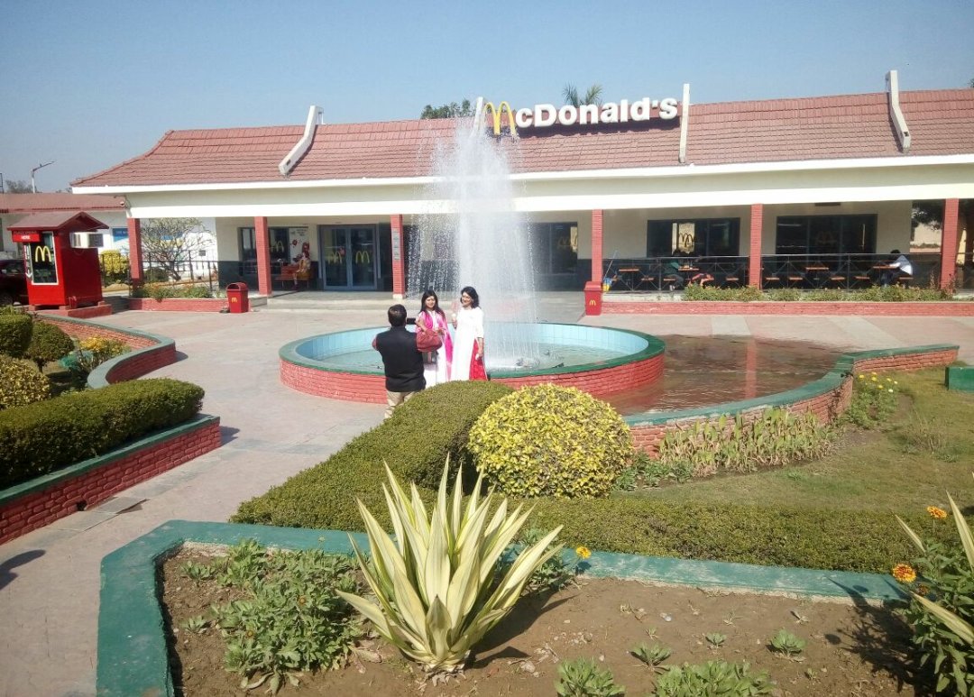 BpMathura's tweet photo. Just like 'HOLI' is a festival with many colors,
@BpMathura is a destination with 4 colorful 'F's
F-uel
F-ood
F-un
F-ulfilment
@BpMathura wishes all its customers a  Colorful and Safe 'Happy Holi'
@PeethambarantT
@BPCLimited
@BPCLRetail
@RamanMalik02
@Toneshbpcl
@AbbasAkhtar18 https://t.co/vL6JjKSIlj