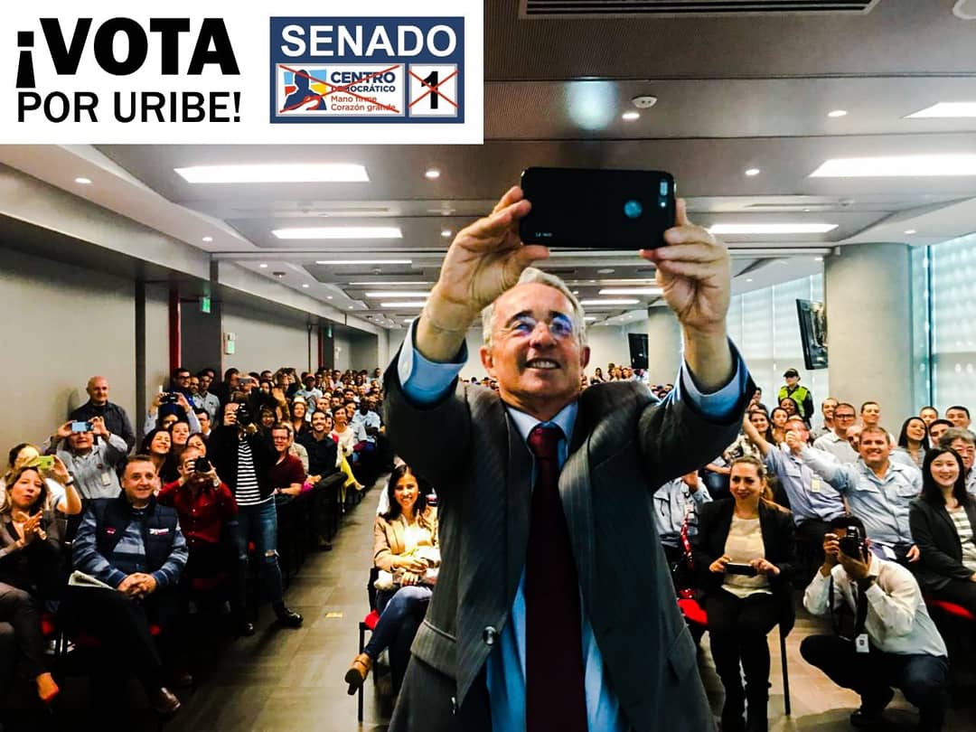 AlvaroUribeVel's tweet photo. Vamos a impulsar la dupla empresario-trabajador; menos impuestos, mejores salarios; menos burocracia, 6 días al año sin IVA para los productos básicos. De esta forma reactivamos la economía de la Patria. https://t.co/TeZSpU5qir