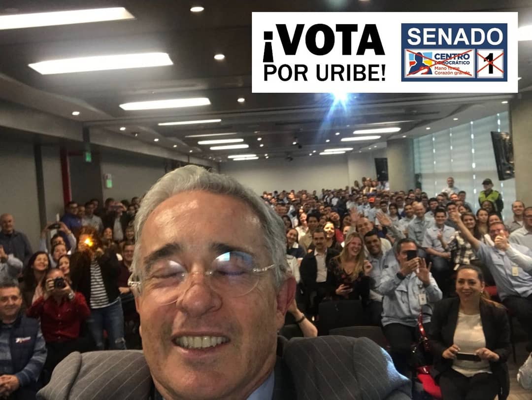 AlvaroUribeVel's tweet photo. Vamos a impulsar la dupla empresario-trabajador; menos impuestos, mejores salarios; menos burocracia, 6 días al año sin IVA para los productos básicos. De esta forma reactivamos la economía de la Patria. https://t.co/TeZSpU5qir