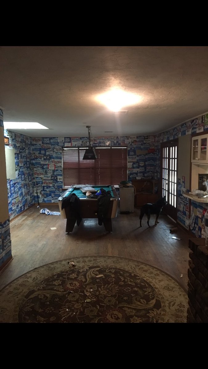 Luke_Richert's tweet photo. This house walked the fine line between being an actual house and being a bar. But oh well on to the next one 🤷‍♀️ #burnguilforddown #2858 https://t.co/uSy4c6McOQ