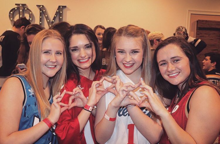 phimuolemiss's tweet photo. Happy Date Dash! #DraftADate https://t.co/taFZmMuCwX
