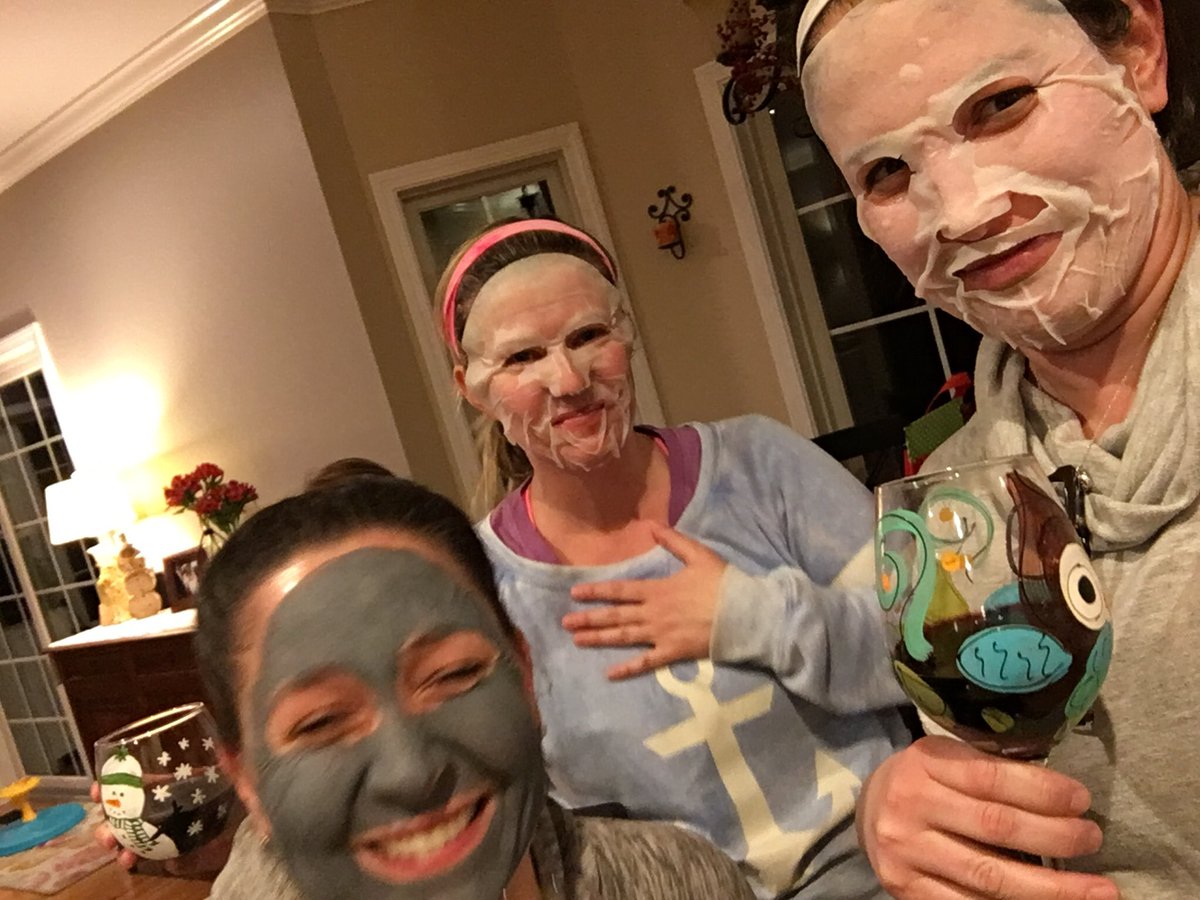 mel_maf's tweet photo. @Forever35pod we’ve been inspired and friends who mask together take the most ridiculous pictures https://t.co/cz4tgv9tCL